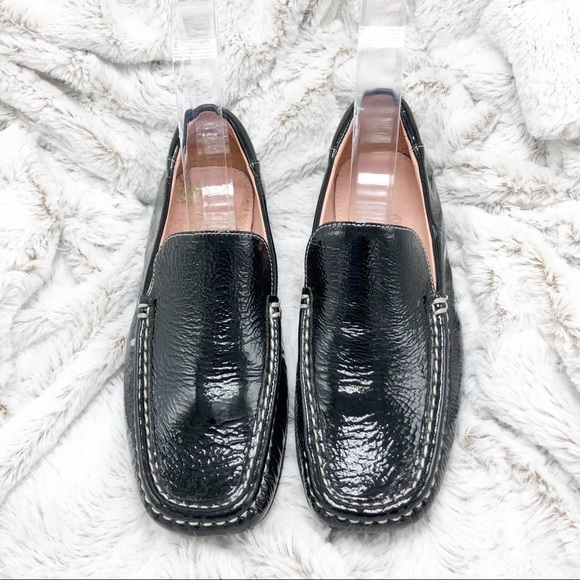 ladies black leather loafers size 5